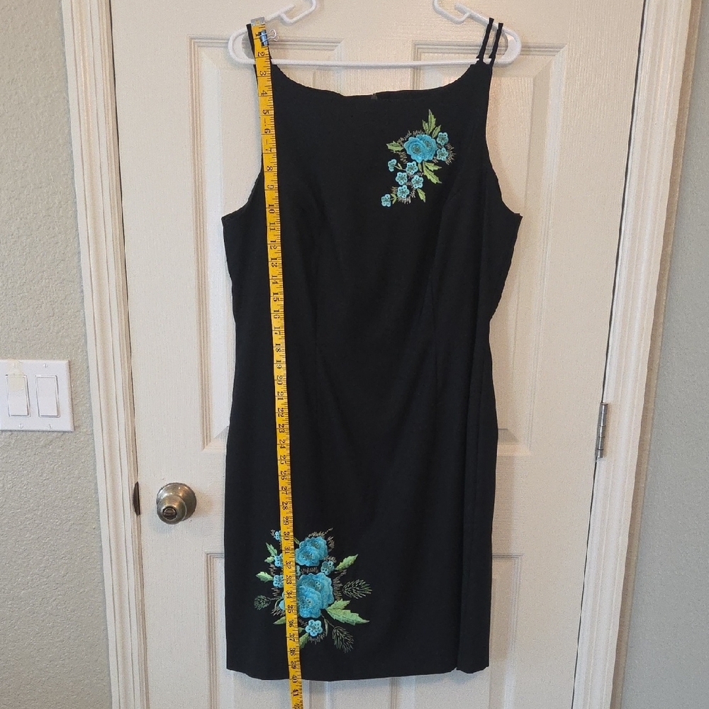 CDC Black Dress With Blue Emboidered Florals Size 16 - Picture 6 of 9